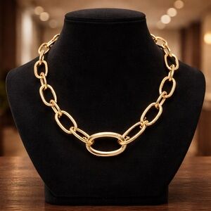 Elegant Gold Chain Necklace